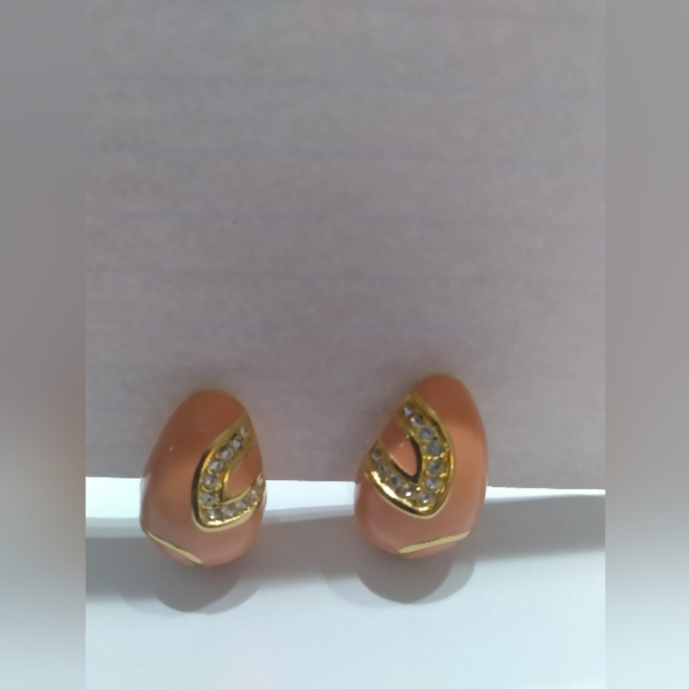 Vintage clip on earrings